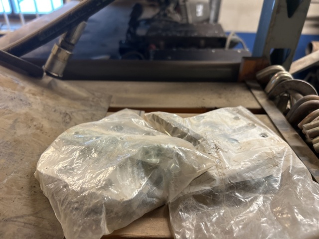 1382857-14 Everything on the shelf