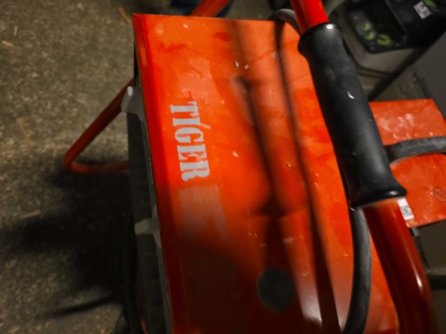 1175689-4 2 fan heaters 2kW and 9kW Frico TIG93