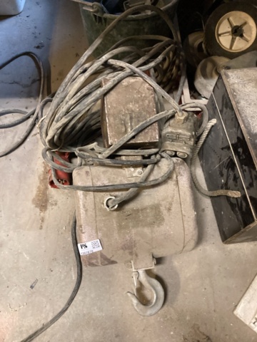 1382870-2 Chain hoist - GIS Handy 80