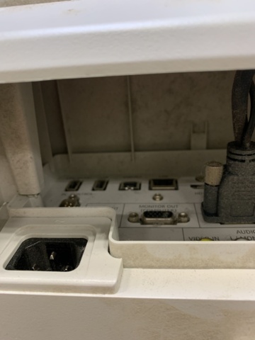 1354638-4 Projector NEC UM301X