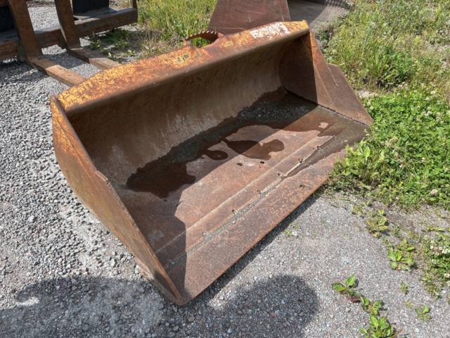 1382930-53 Case 1840 Skid Steer Loader with Two Buckets and Forks