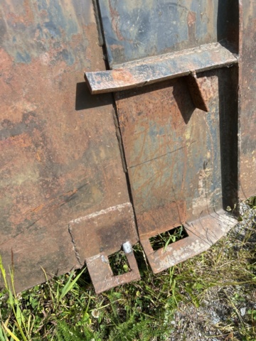 1382930-65 Case 1840 Skid Steer Loader with Two Buckets and Forks