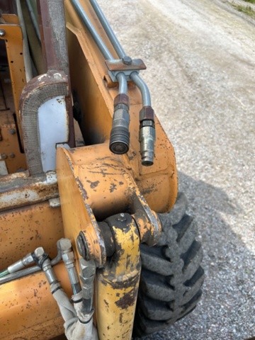 1382930-22 Case 1840 Skid Steer Loader with Two Buckets and Forks