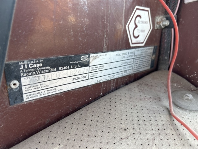 1382930-50 Case 1840 Skid Steer Loader with Two Buckets and Forks