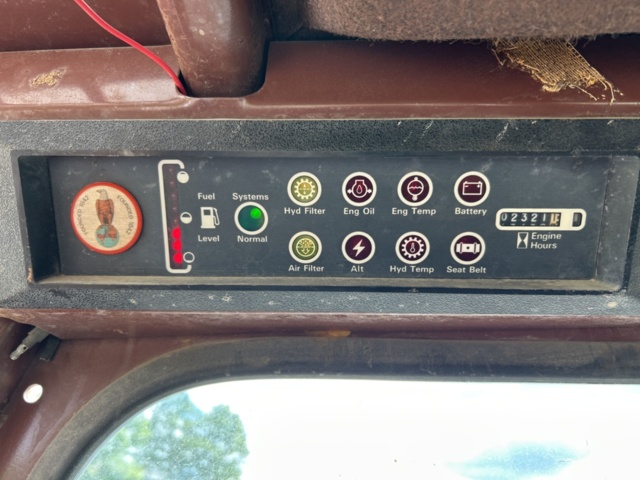 1382930-15 Case 1840 Skid Steer Loader with Two Buckets and Forks