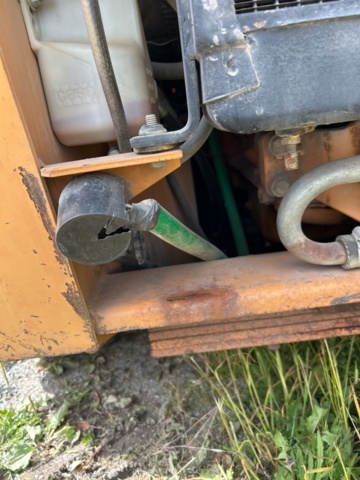 1382930-31 Case 1840 Skid Steer Loader with Two Buckets and Forks