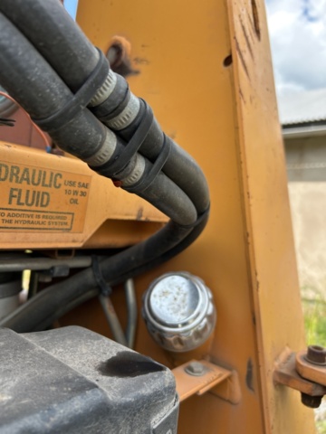 1382930-27 Case 1840 Skid Steer Loader with Two Buckets and Forks