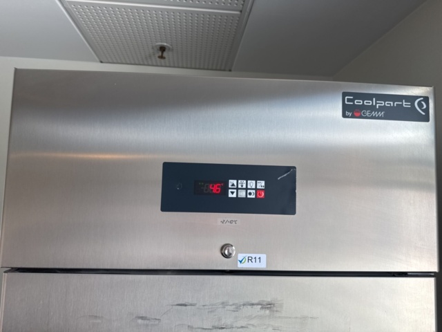 1355147-6 Stainless steel refrigerator - GEMM EFN/01