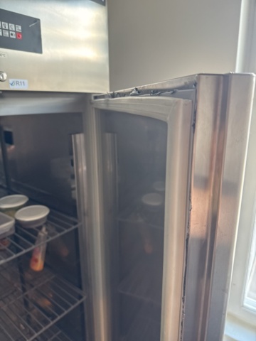 1355147-8 Stainless steel refrigerator - GEMM EFN/01