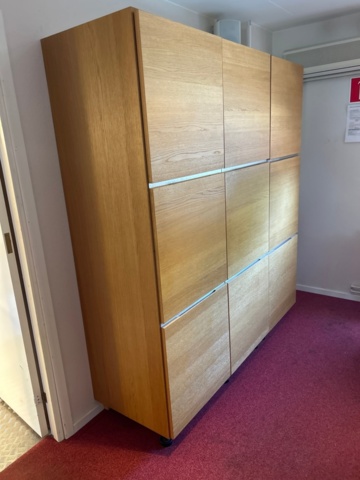 1356647-1 Everything is solved in the kitchen cabinet