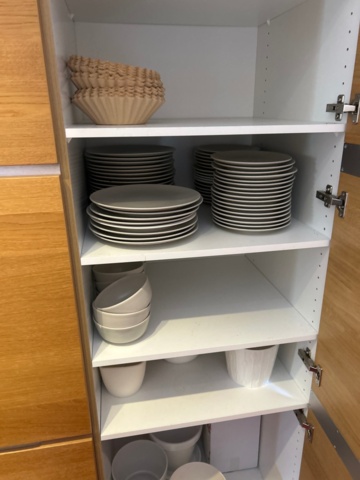 1356647-4 Everything is solved in the kitchen cabinet