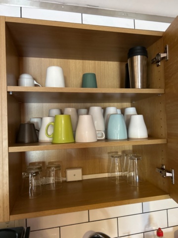 1356647-7 Everything is solved in the kitchen cabinet