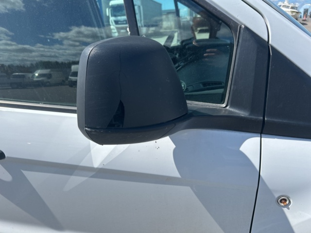 1332979-48 Ford Transit Connect 230 LWB 1.6 TDCi Manuell, 95hk, 2015 (repobjekt)