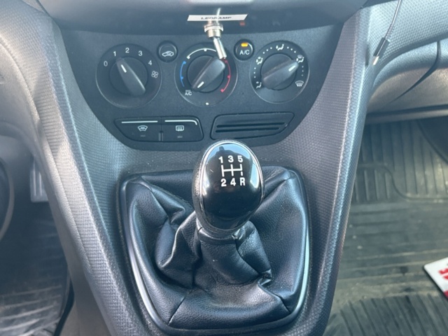 1332979-15 Ford Transit Connect 230 LWB 1.6 TDCi Manuell, 95hk, 2015 (repobjekt)