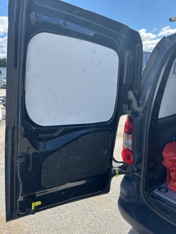 1332978-30 Citroën Berlingo Van 1.6 HDiF 8v ETG6, 90hp, 2014 (rep object)