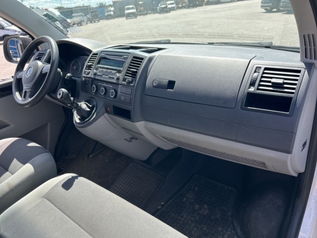 1332984-20 Volkswagen Transporter T30 2.0 TDI Manuell, 102hk, 2015
