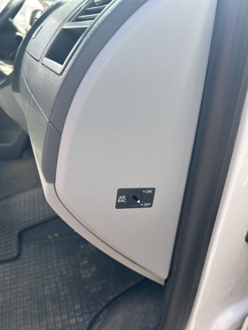 1332984-21 Volkswagen Transporter T30 2.0 TDI Manuell, 102hk, 2015