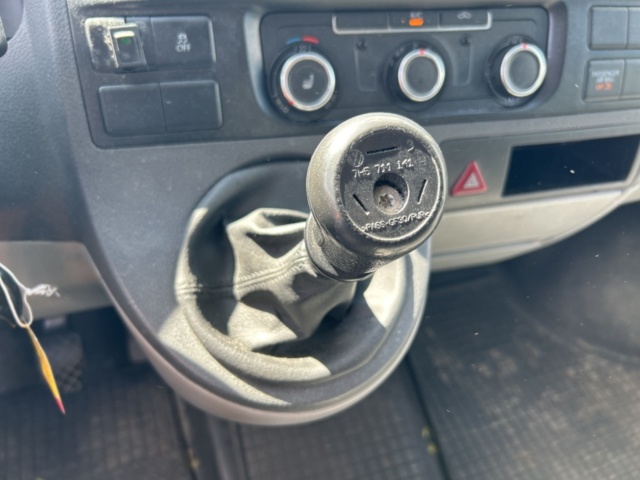 1332984-16 Volkswagen Transporter T30 2.0 TDI Manuell, 102hk, 2015