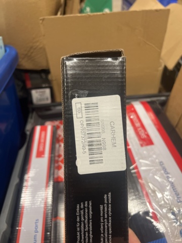 1325774-40 Spare parts warehouse with car parts