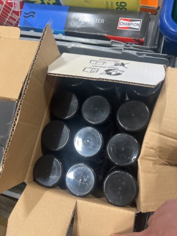 1325774-54 Spare parts warehouse with car parts