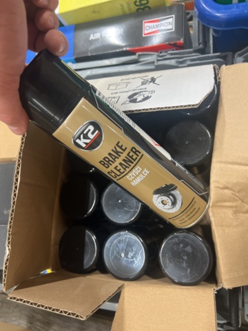 1325774-55 Spare parts warehouse with car parts