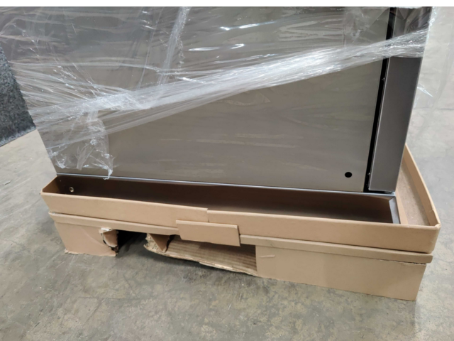 1384263-11 Outdoor kitchen module with base cabinet