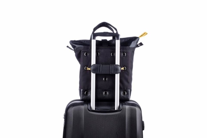 1387738-7 4 st HAHA multifunktionell väska - Frakt ingår