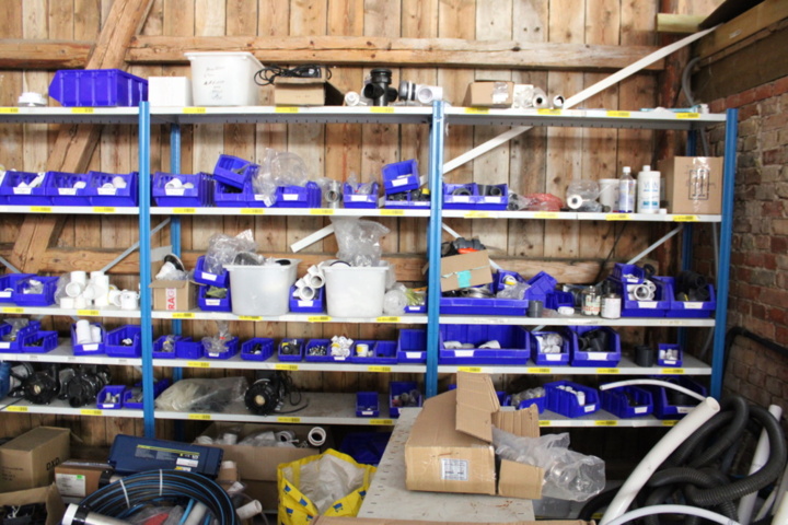 1368373-3 5 st hyllsektioner med reservdelar för spabad