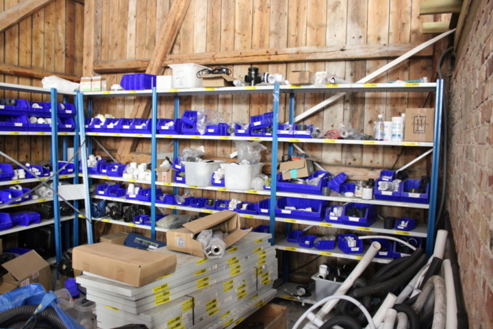 1368373-4 5 st hyllsektioner med reservdelar för spabad