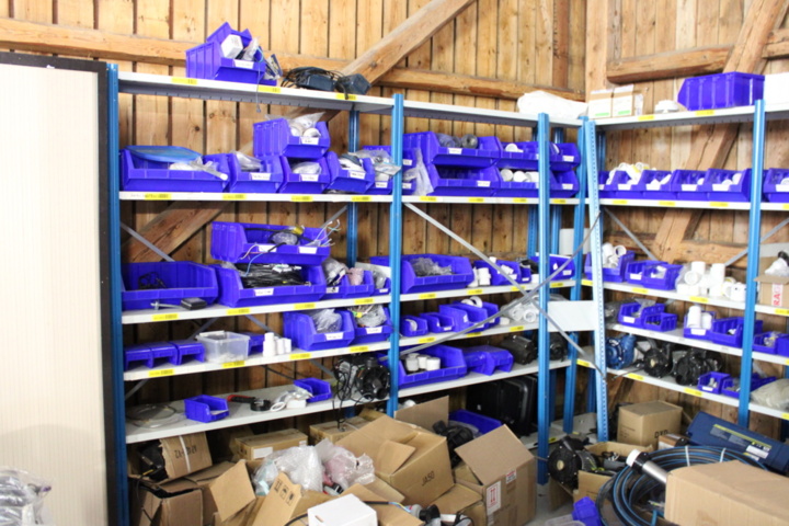 1368373-5 5 st hyllsektioner med reservdelar för spabad