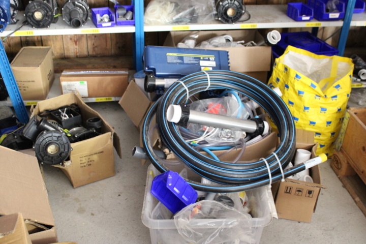 1368373-10 5 st hyllsektioner med reservdelar för spabad