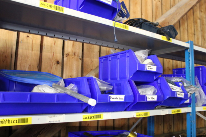 1368373-16 5 st hyllsektioner med reservdelar för spabad