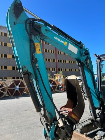 1387879-22 Minibandgrävare - Airman AX38U-5 -2012