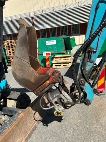 1387879-26 Minibandgrävare - Airman AX38U-5 -2012