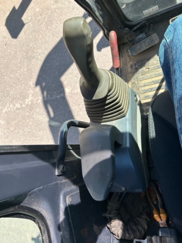 1387879-20 Minibandgrävare - Airman AX38U-5 -2012