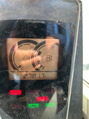 1387879-21 Minibandgrävare - Airman AX38U-5 -2012