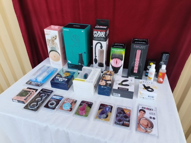 1331688-2 Intimprodukter för honom