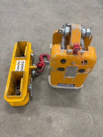 1356417-1 Stone lift with fork attachment, capacity 1 ton