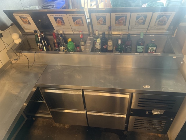 1325782-2 Refrigerated counter with cooling trough