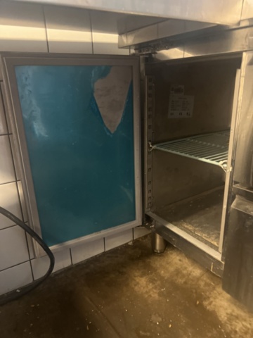 1325782-5 Refrigerated counter with cooling trough