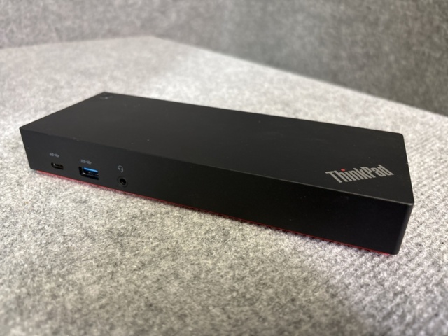 1386814-11 IPS monitors 27" x2 units - Samsung - incl. docking station