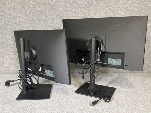 1386814-6 IPS monitors 27" x2 units - Samsung - incl. docking station