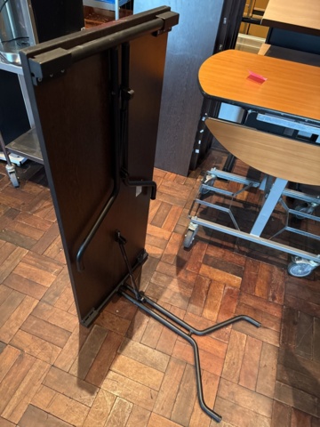 1355208-9 Konferensbord ca 18 st