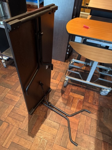 1355208-10 Konferensbord ca 18 st