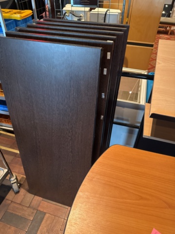 1355208-11 Konferensbord ca 18 st