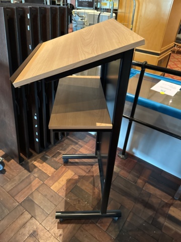 1355208-16 Konferensbord ca 18 st