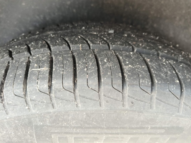 1331705-16 Volkswagen Caddy 1.9 TDI -2009 Repair item