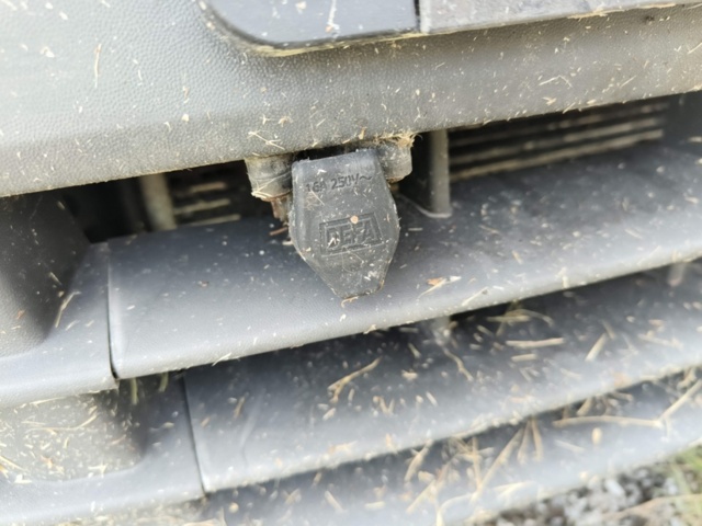 1331705-19 Volkswagen Caddy 1.9 TDI -2009 Repair item