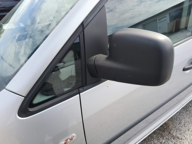 1331705-24 Volkswagen Caddy 1.9 TDI -2009 Repair item