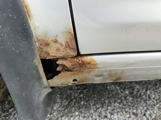 1331705-27 Volkswagen Caddy 1.9 TDI -2009 Repair item